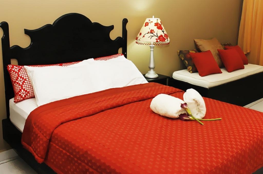 Uw Oasis Hotel La Ceiba Extérieur photo