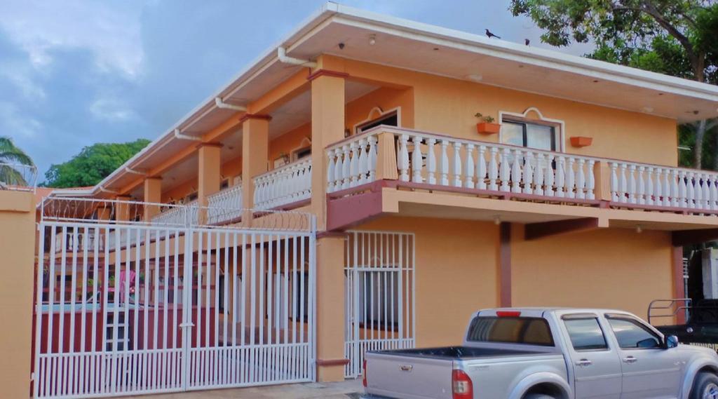 Uw Oasis Hotel La Ceiba Chambre photo